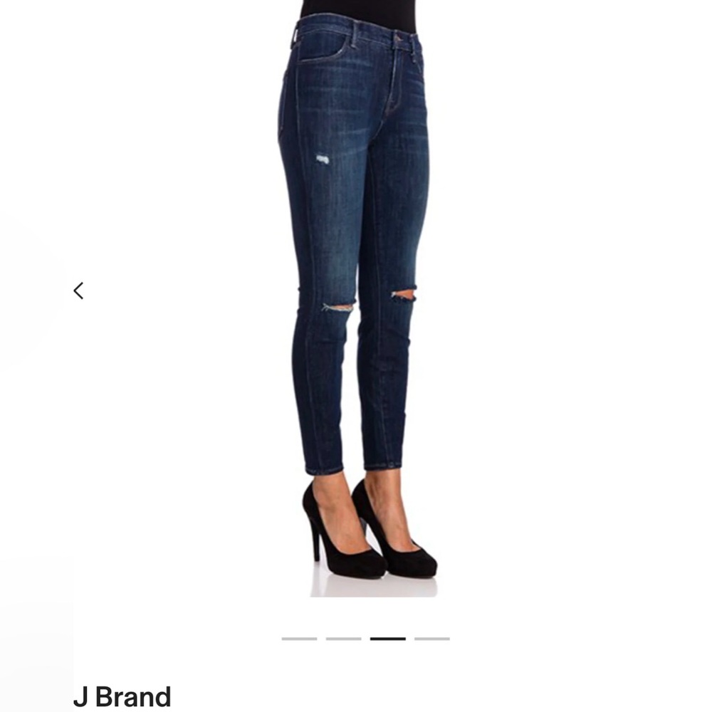 J Brand Blue Jeans with distressed knees